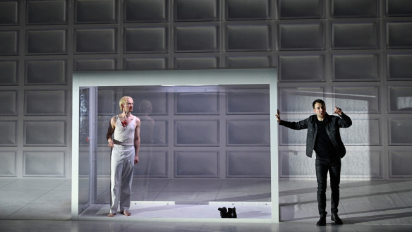 Szene aus »Don Carlos« im Schauspiel Frankfurt 2024 (Foto: Thomas Aurin)